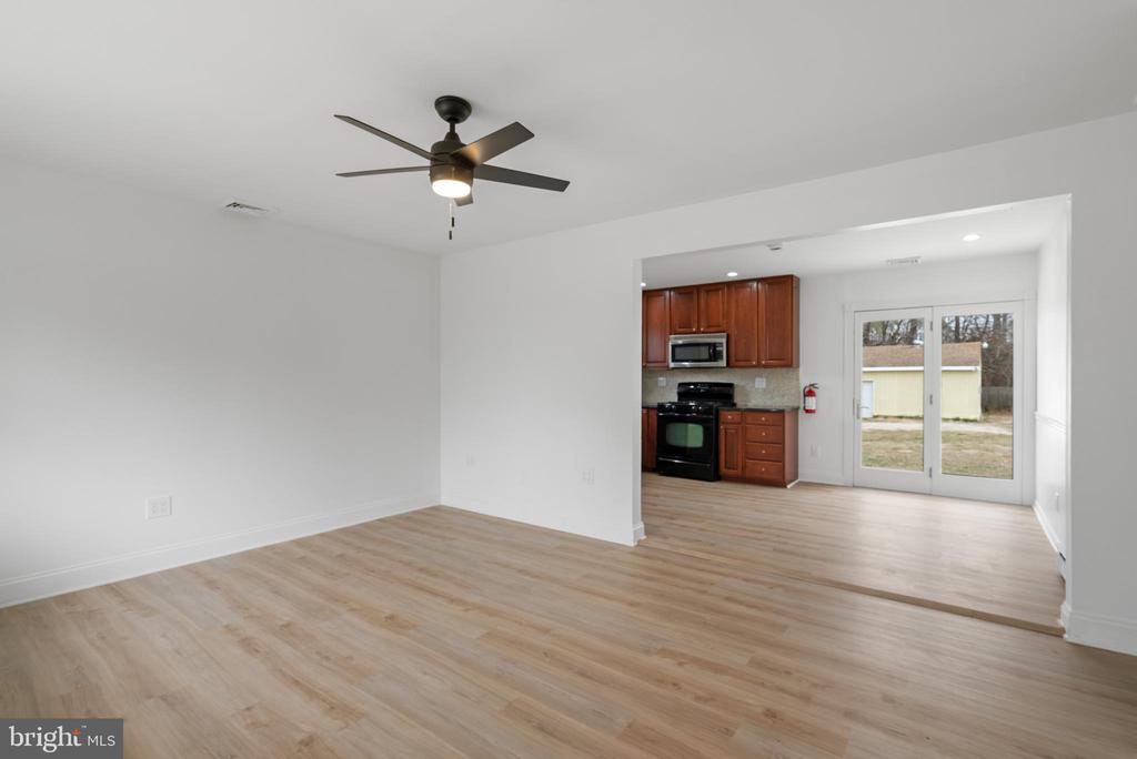 42 W Shellbay Ave