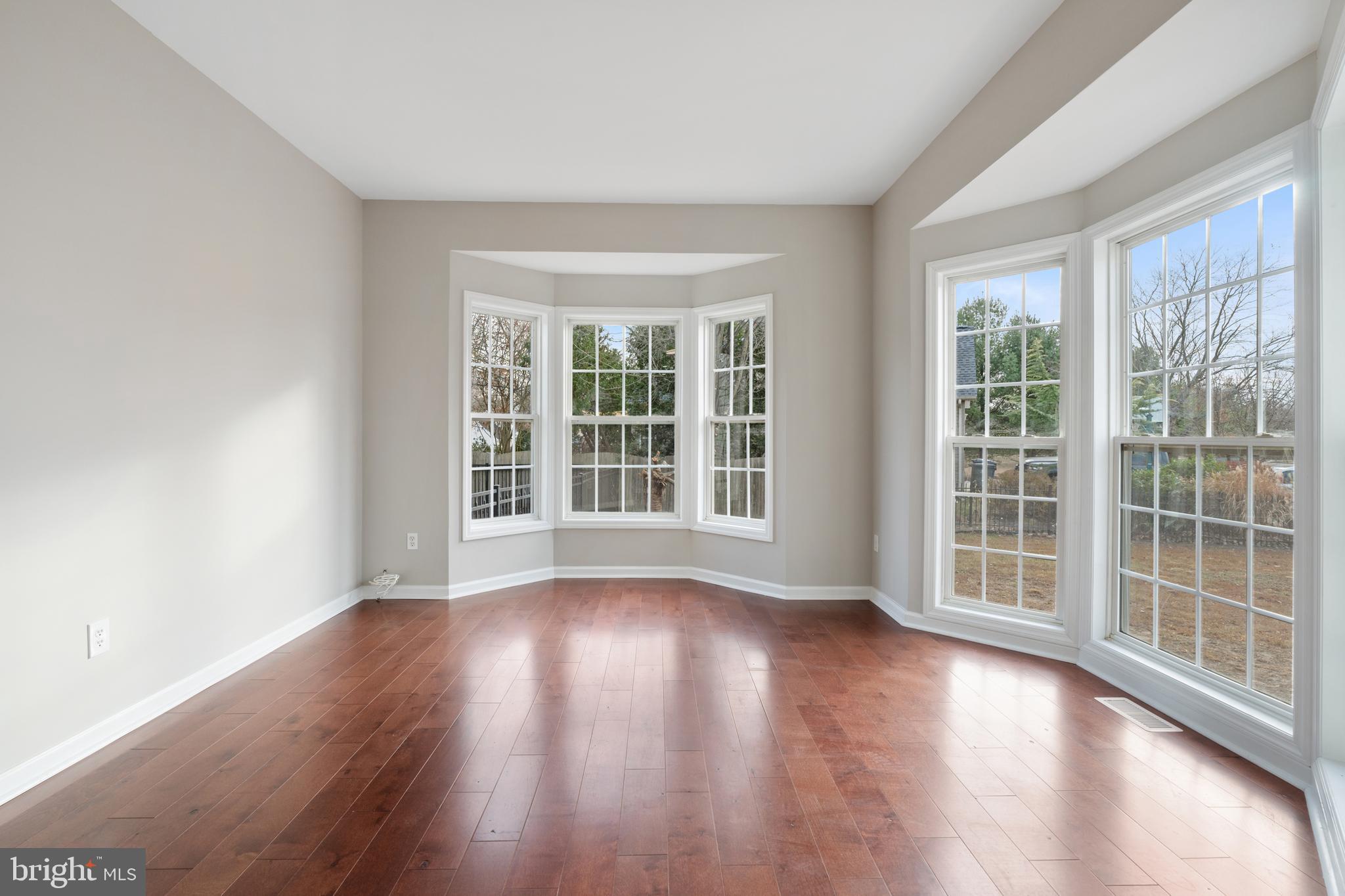 353 Kali Ln