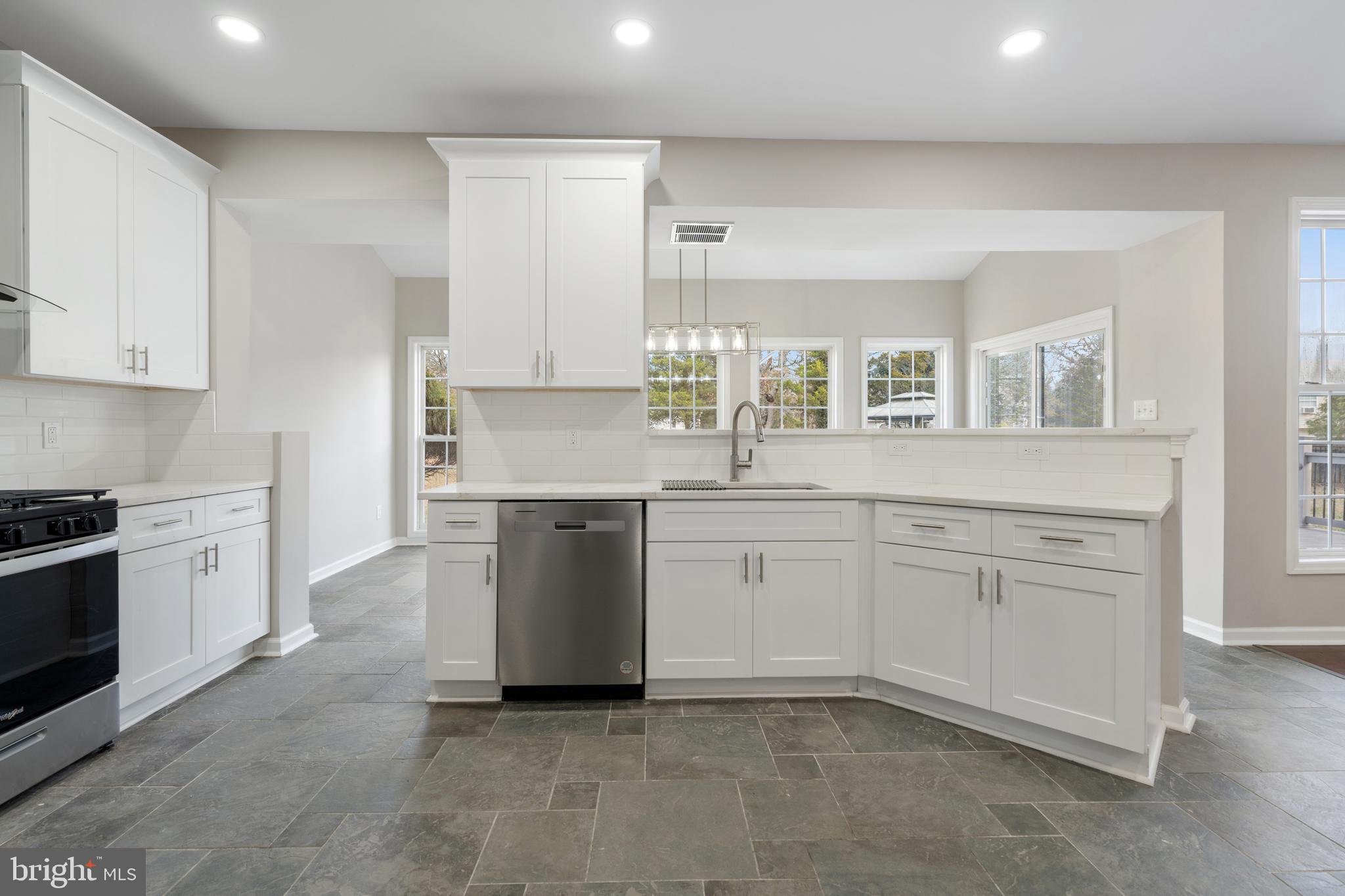 353 Kali Ln