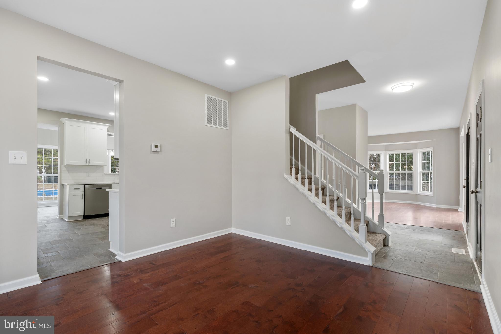 353 Kali Ln