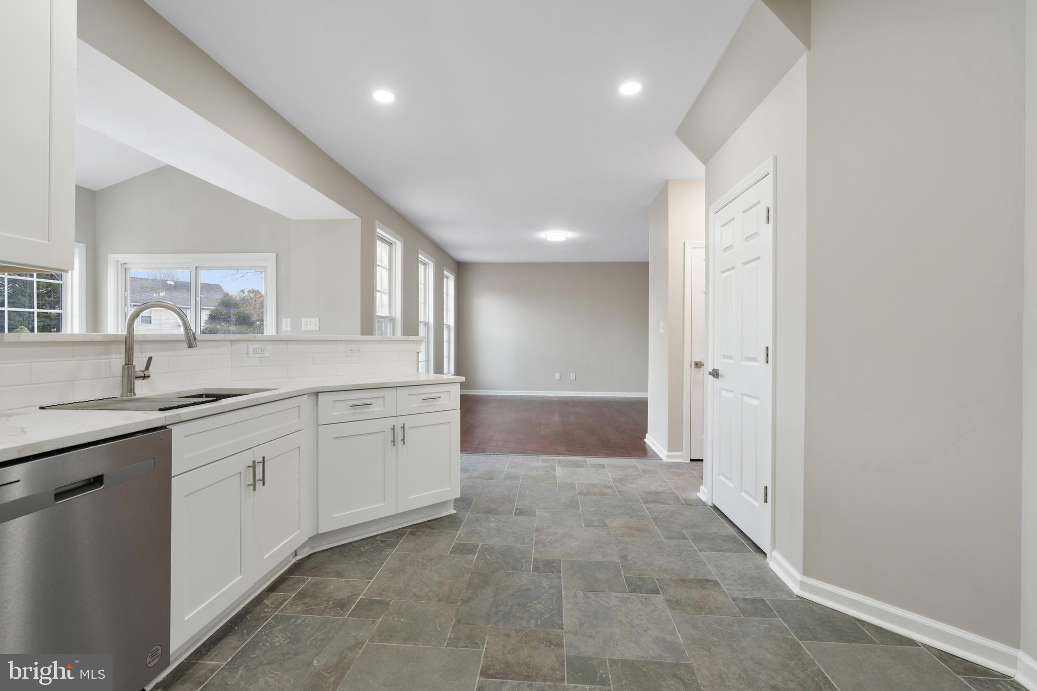 353 Kali Ln