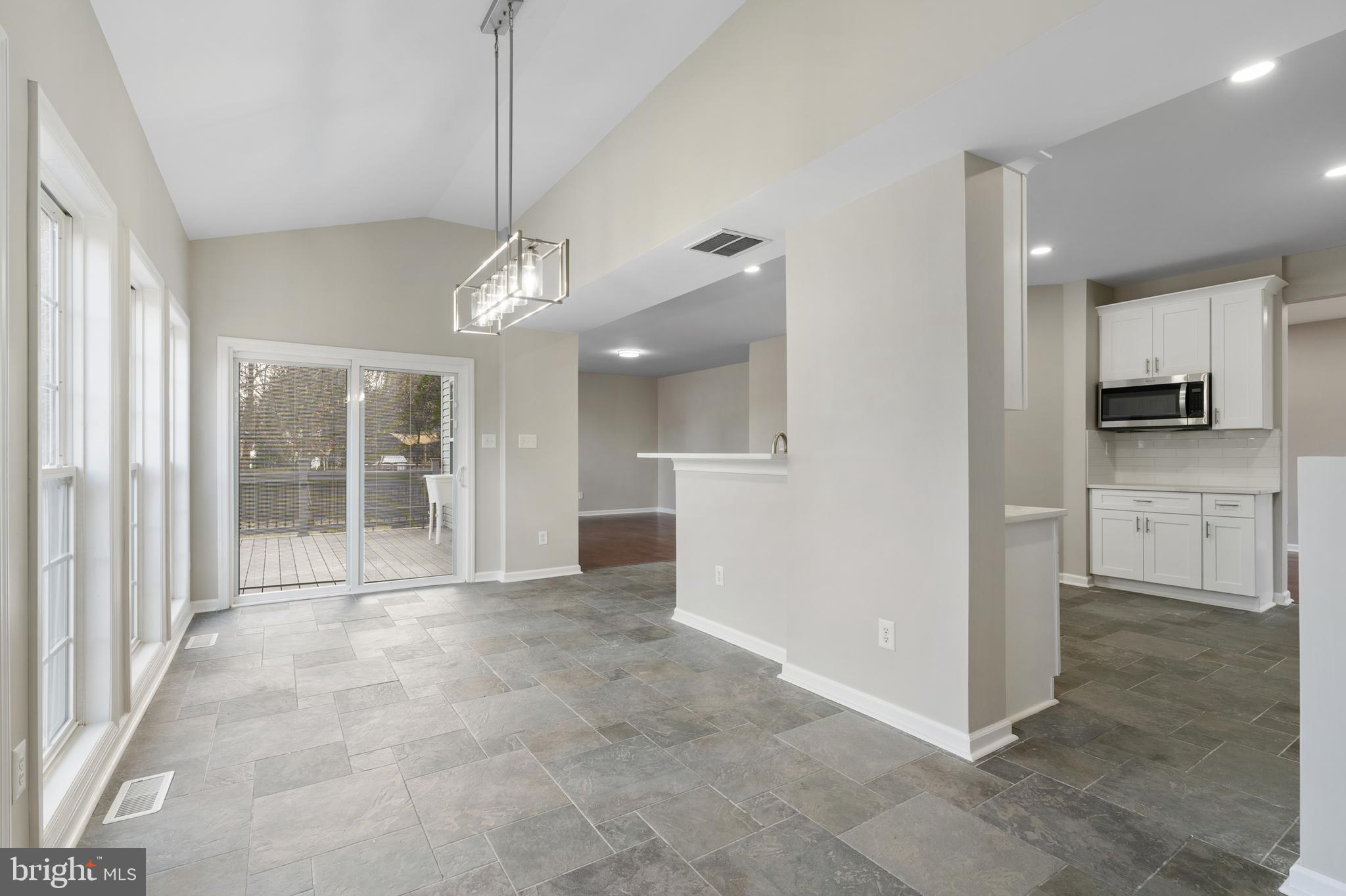 353 Kali Ln