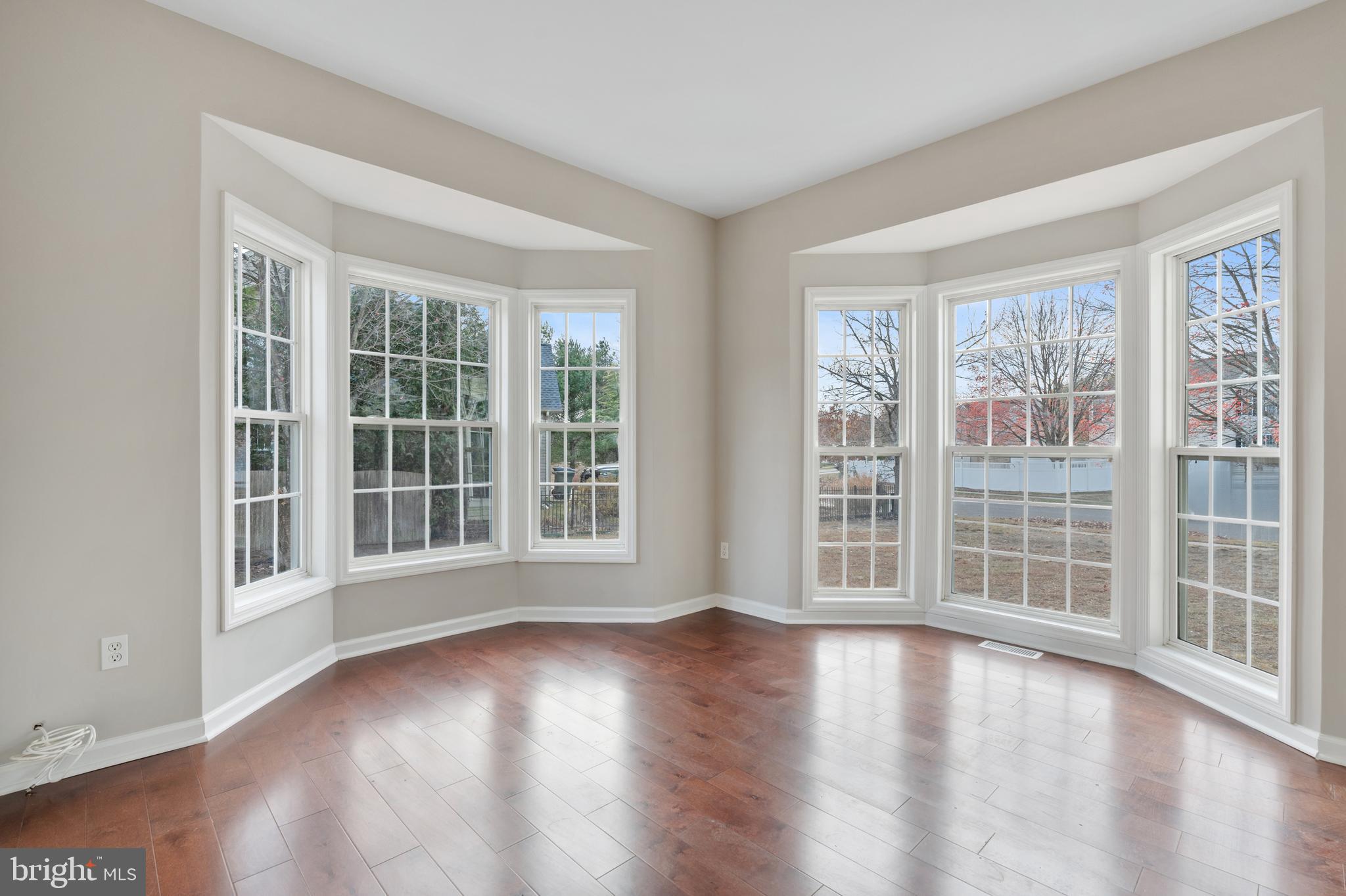 353 Kali Ln