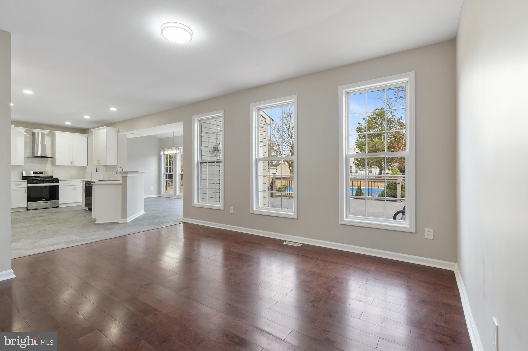 353 Kali Ln