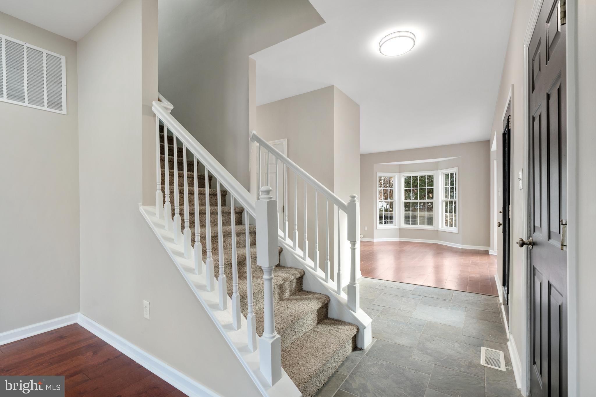 353 Kali Ln