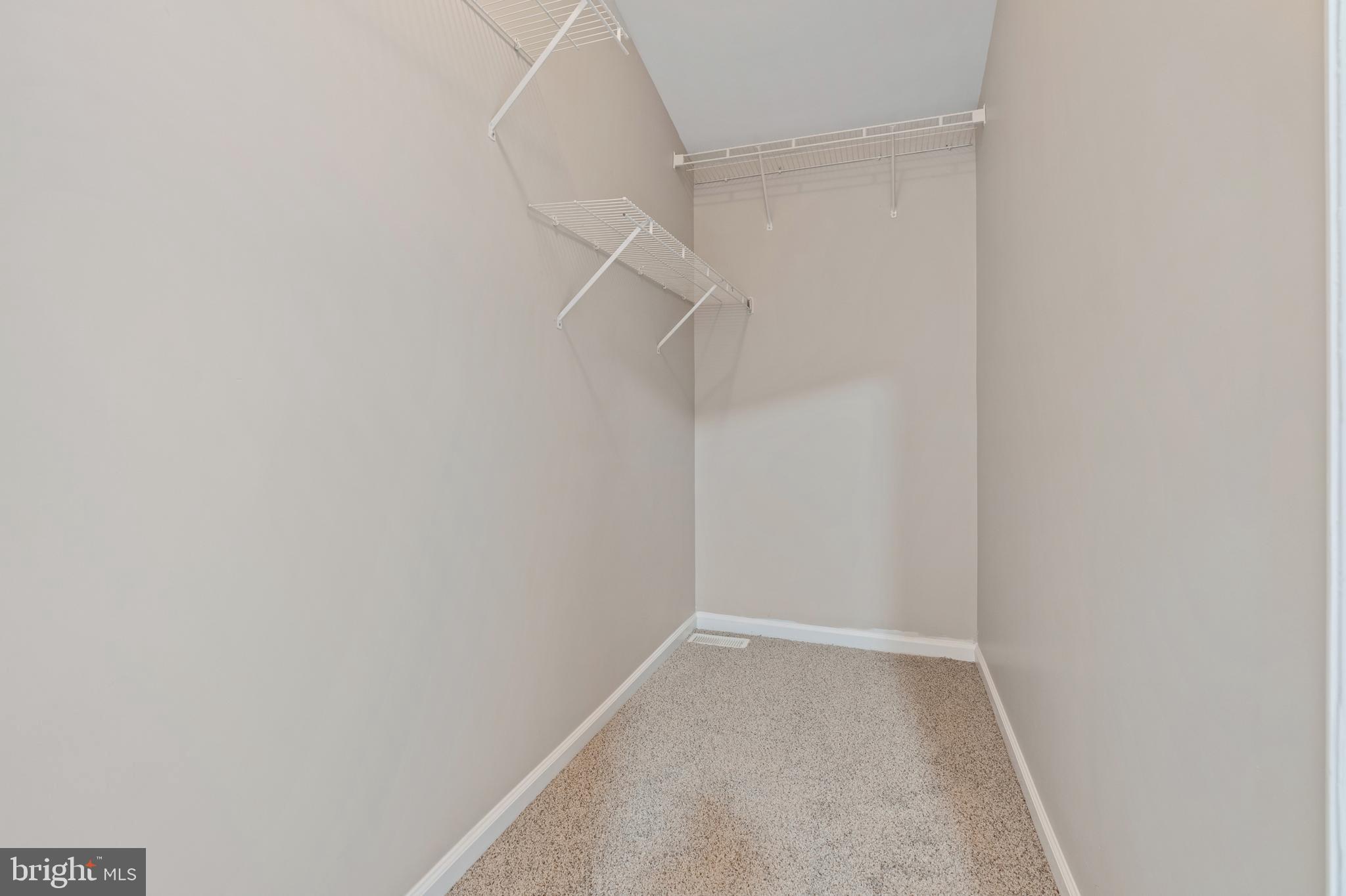 353 Kali Ln