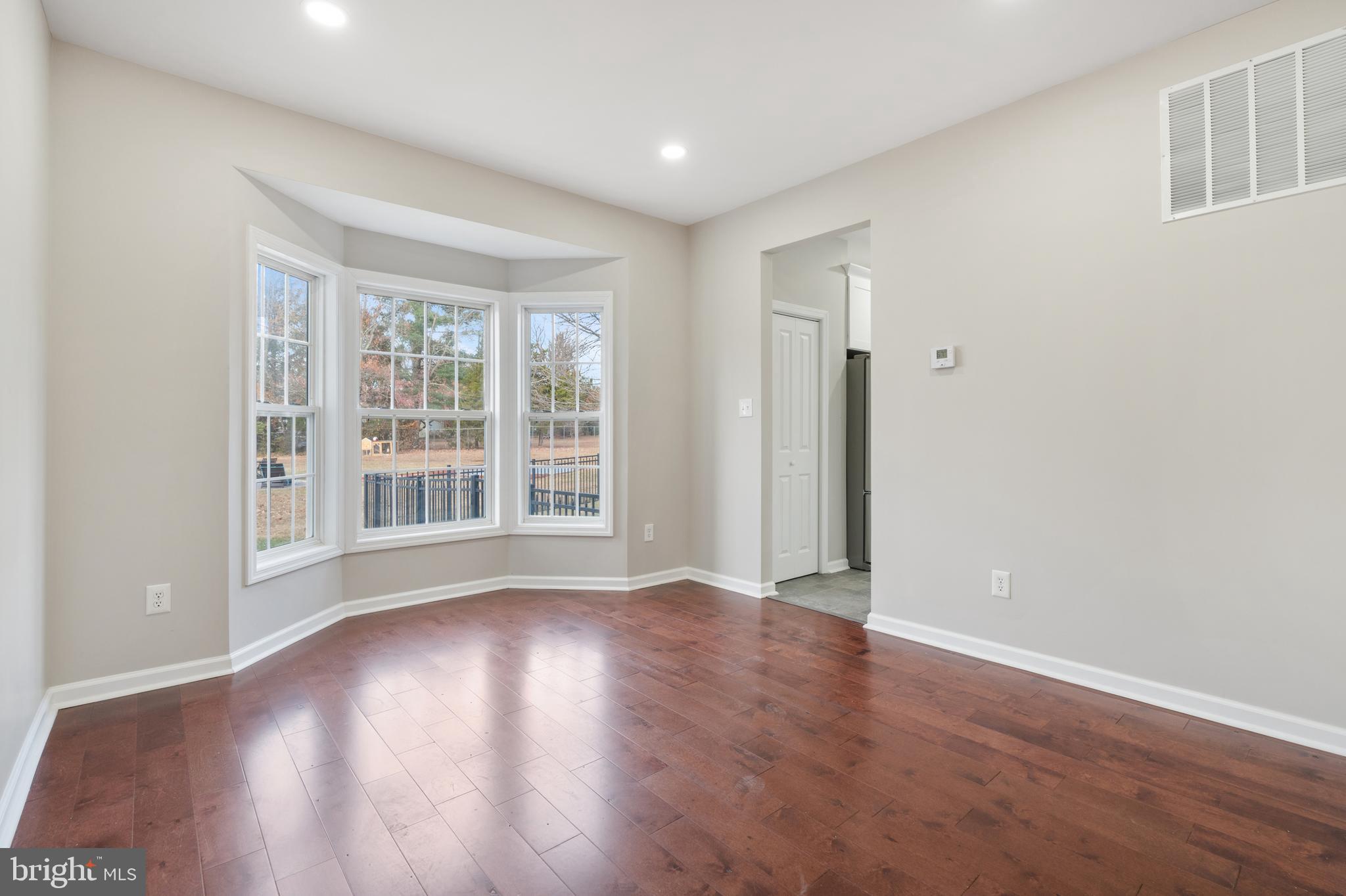 353 Kali Ln