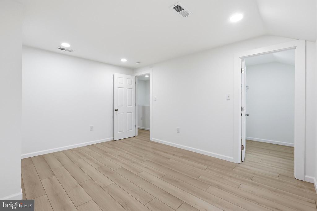 801 MULLICA HILL ROAD