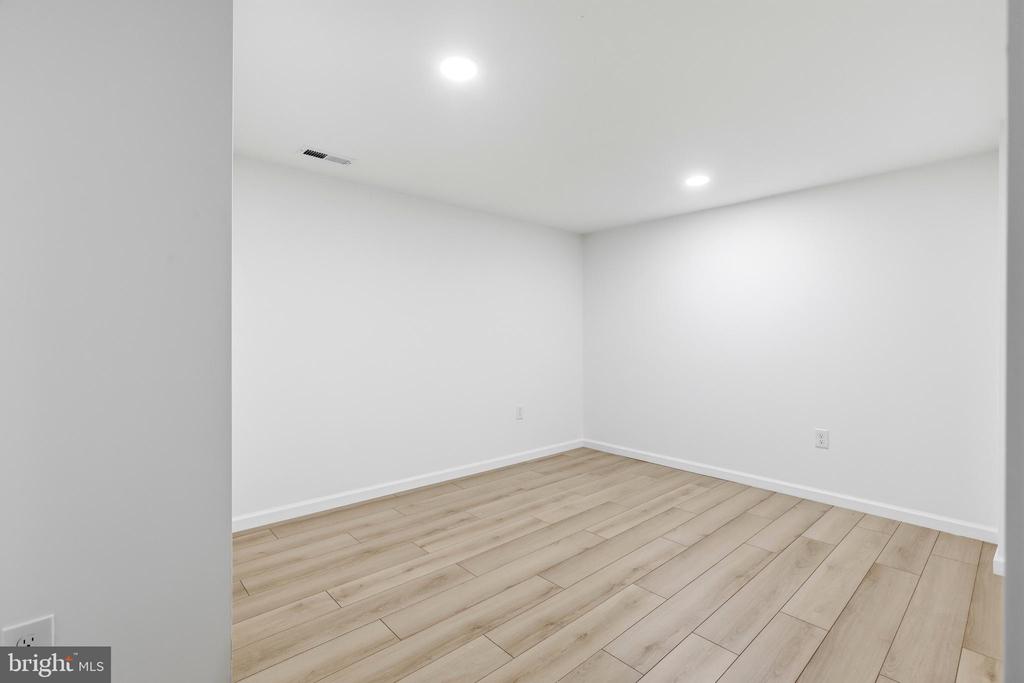 801 MULLICA HILL ROAD
