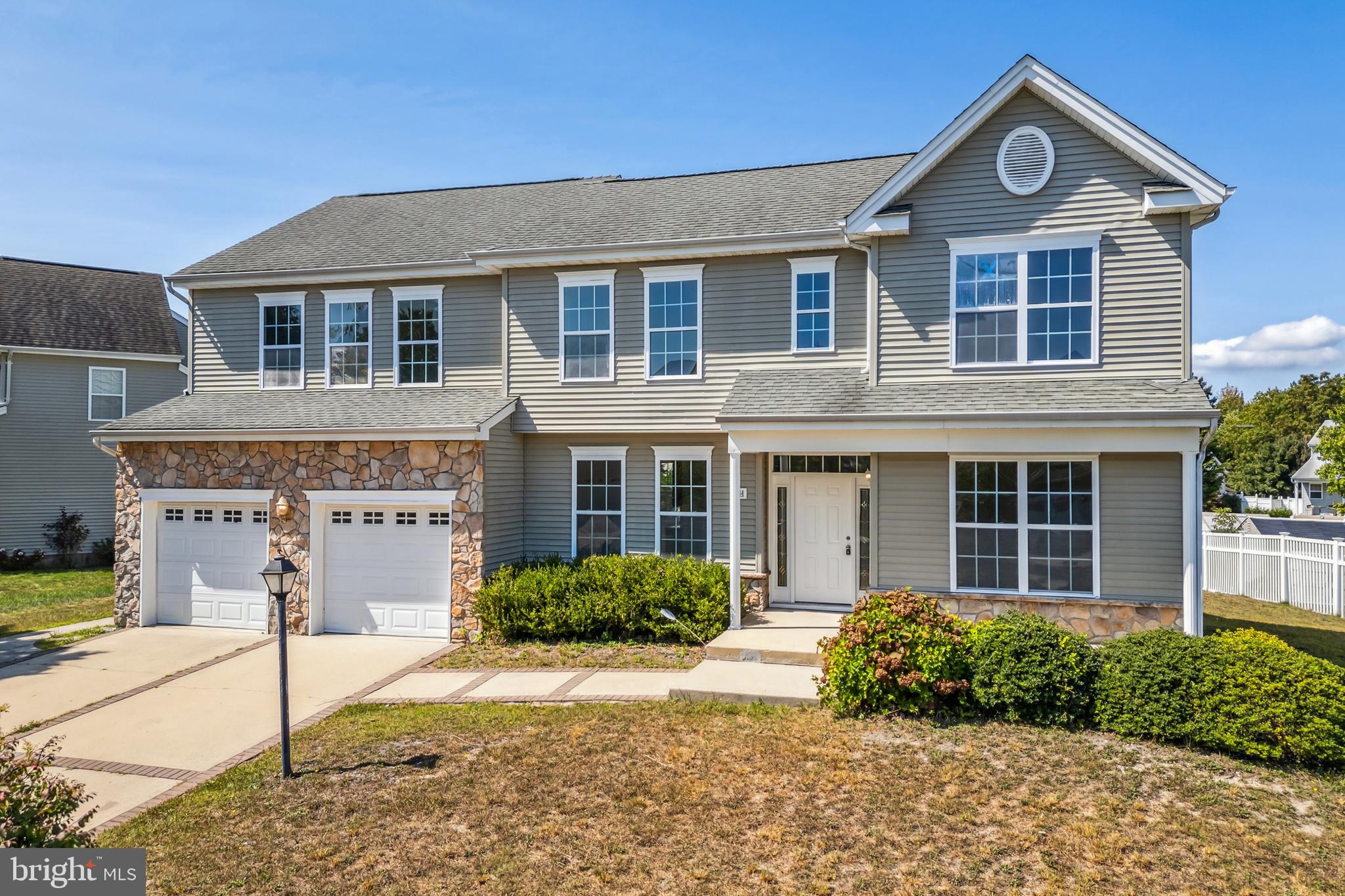 11 Alexandra Way