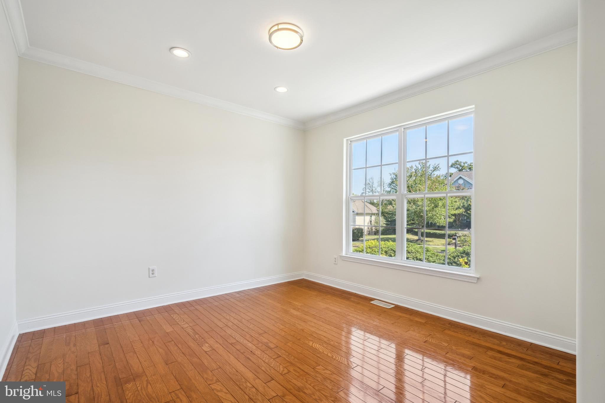 11 Alexandra Way