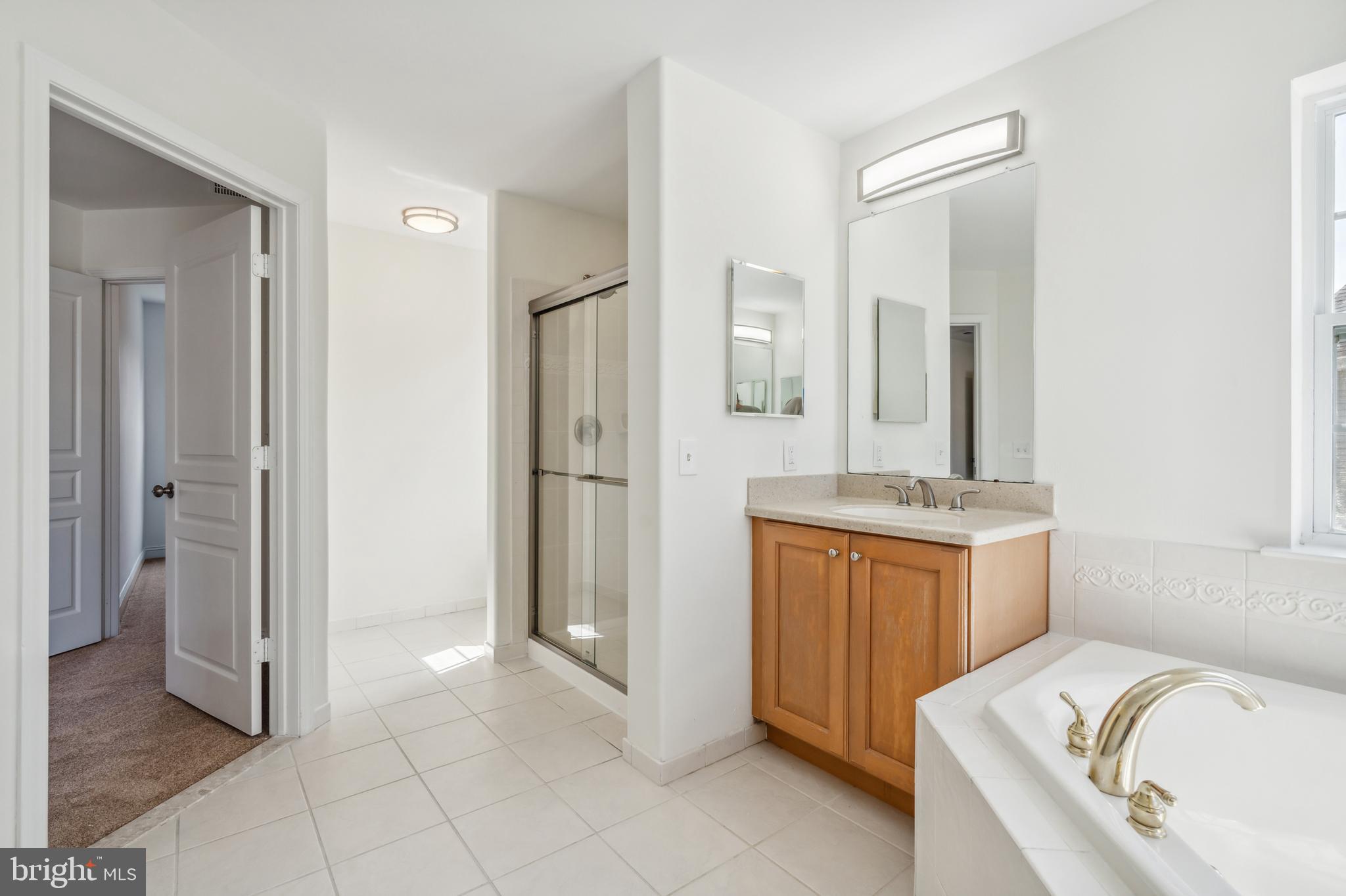 11 Alexandra Way
