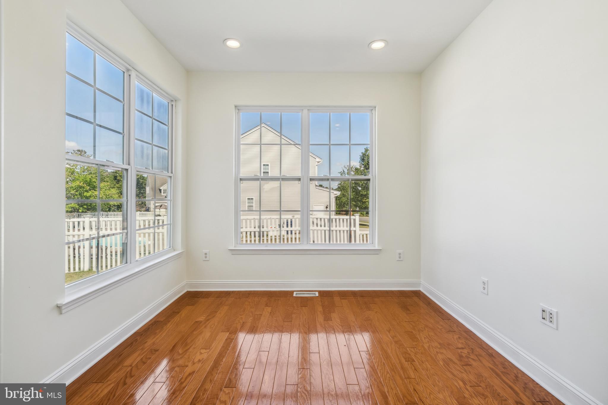 11 Alexandra Way