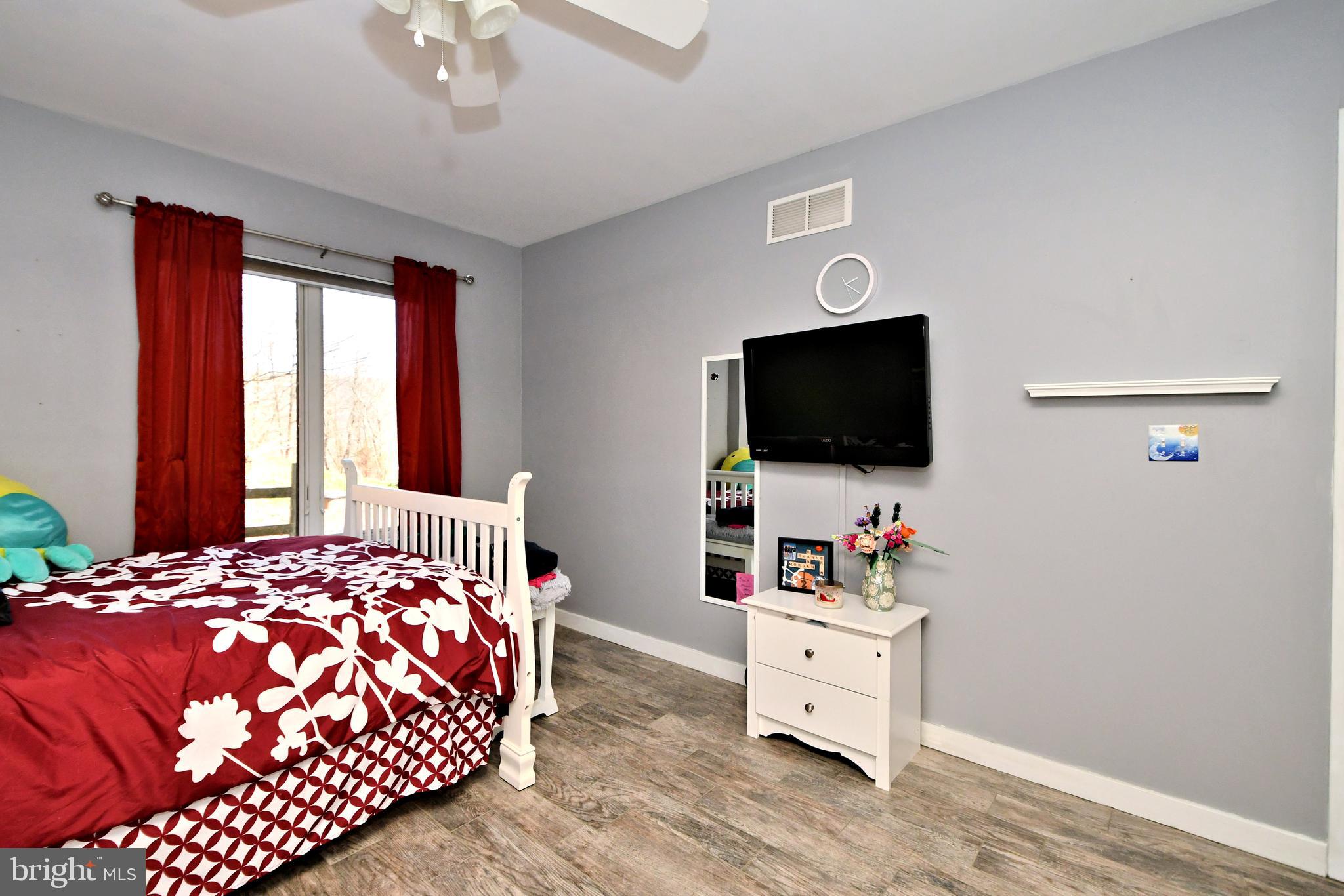 365 Oysterdale Rd