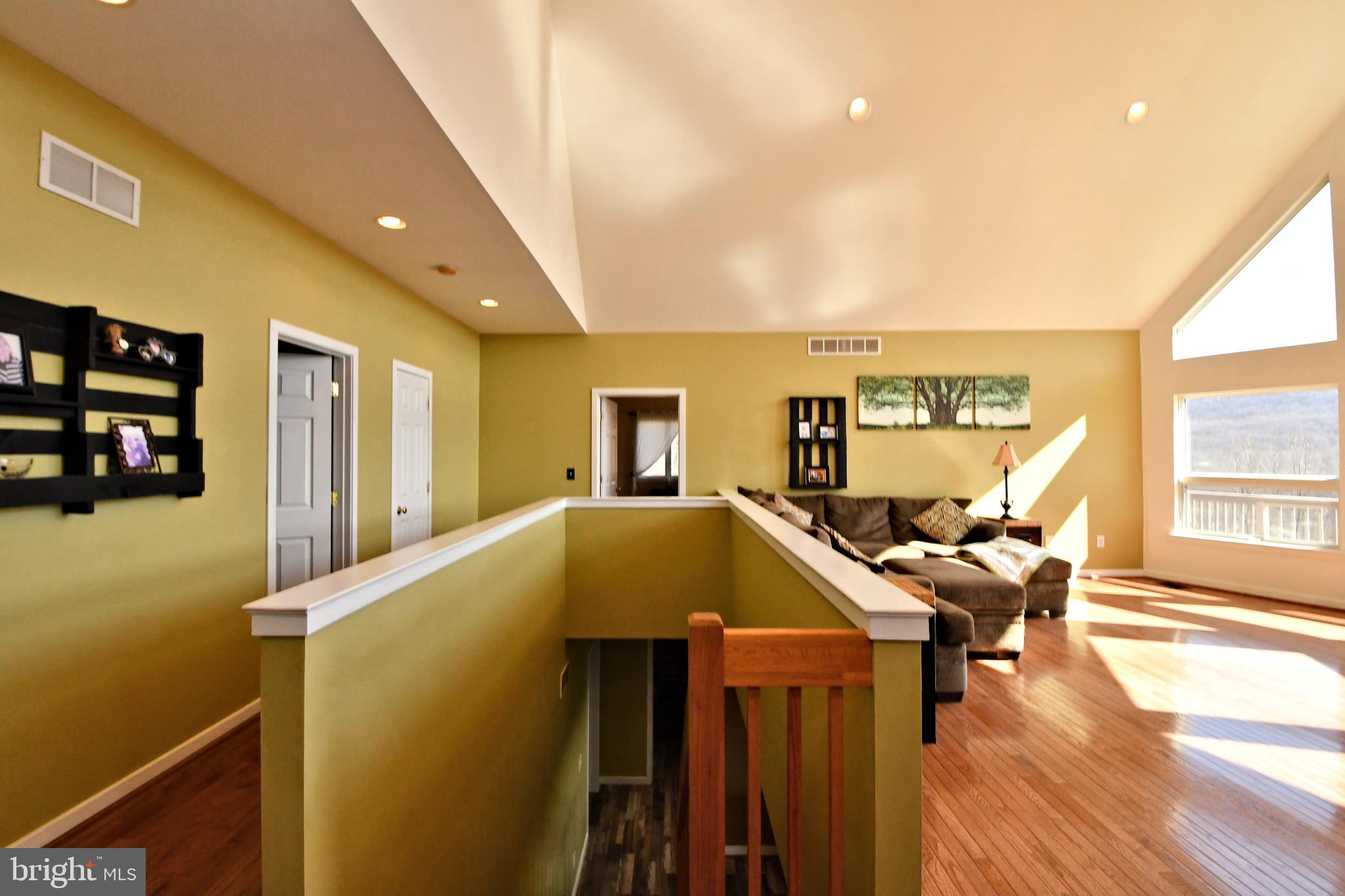 365 Oysterdale Rd
