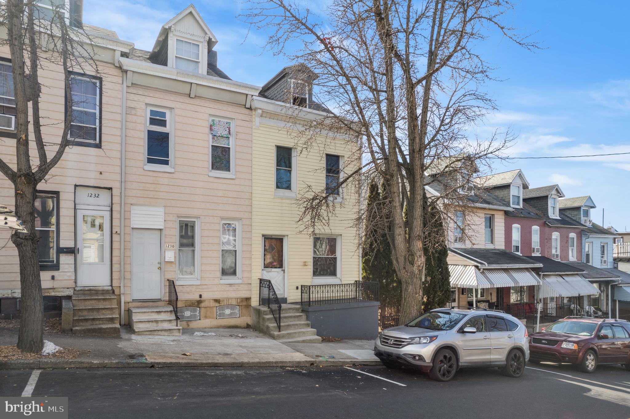 1228 Spring St