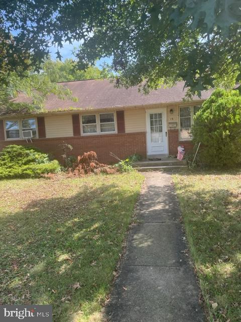 19 Dill Ave