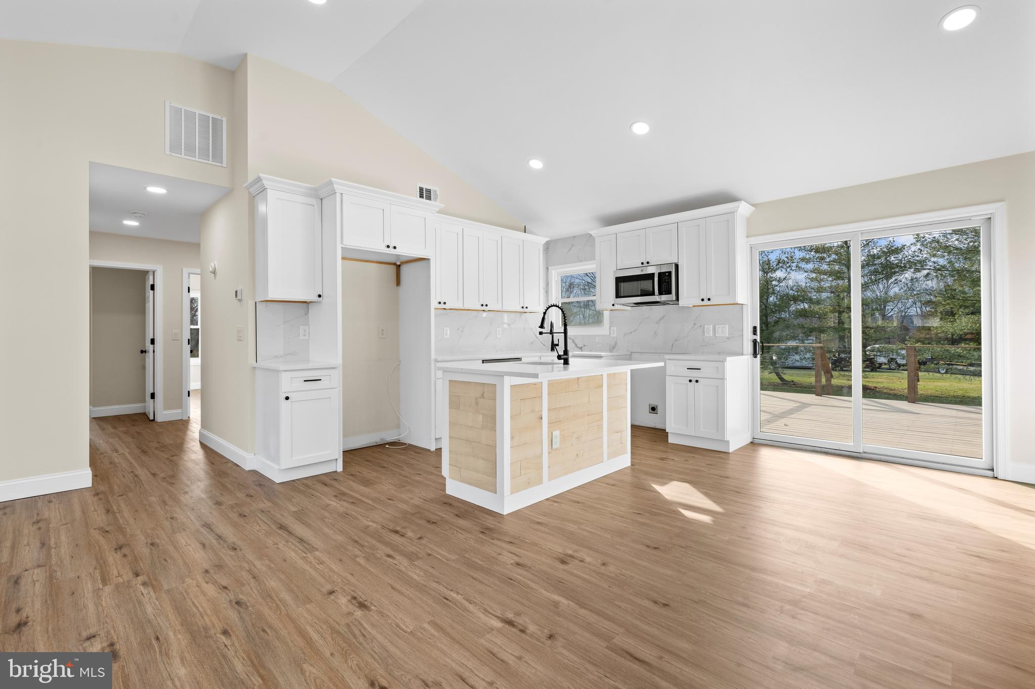 18 Haycock Dr