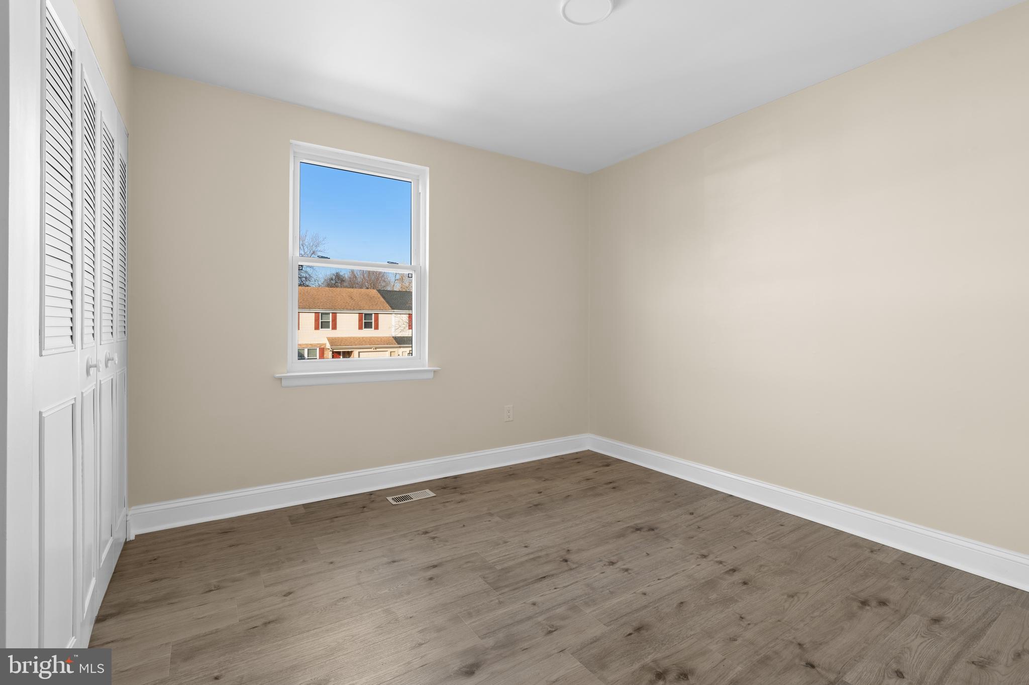 6233 Madison Ct