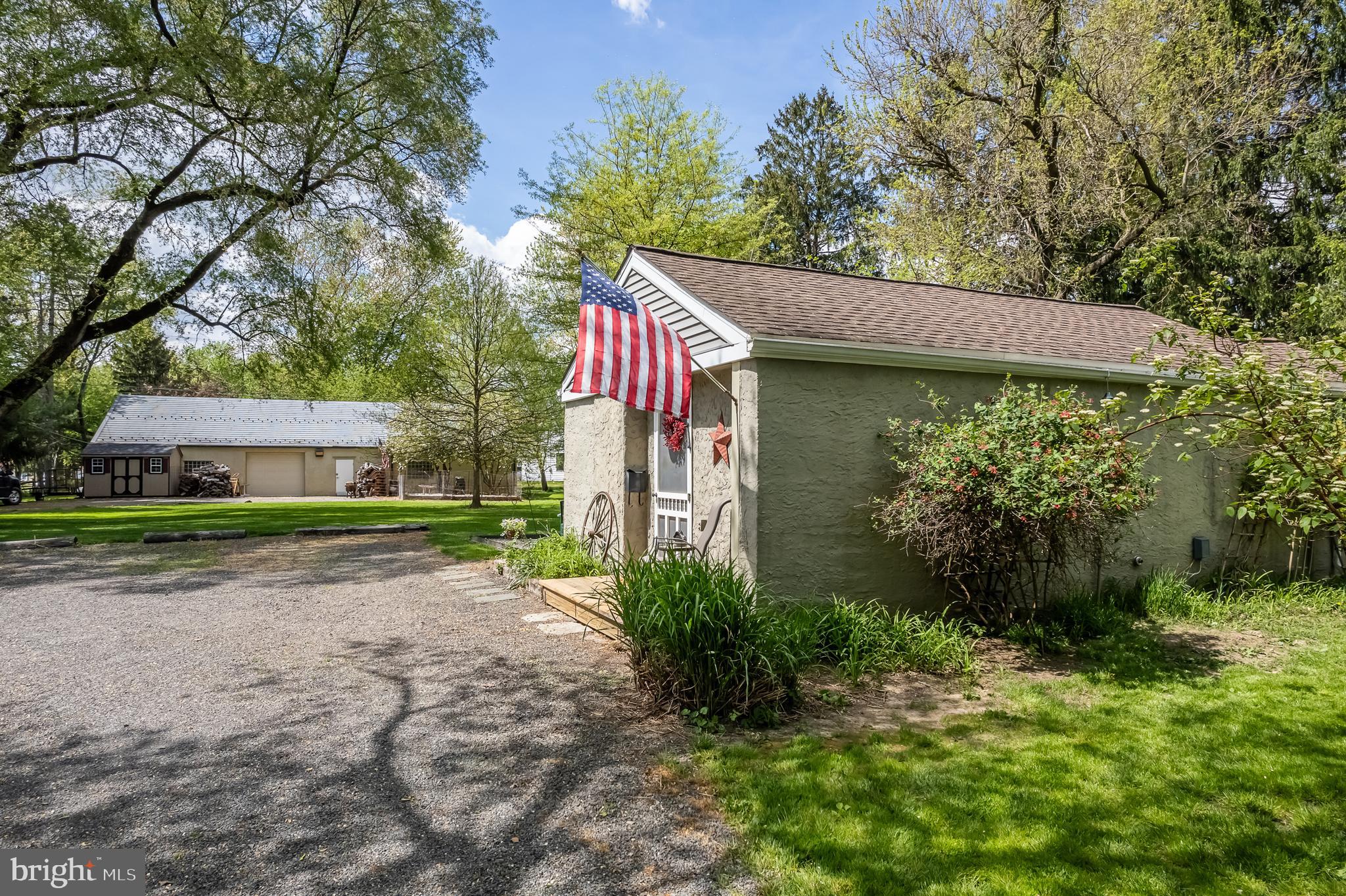 1060 Davisville Rd
