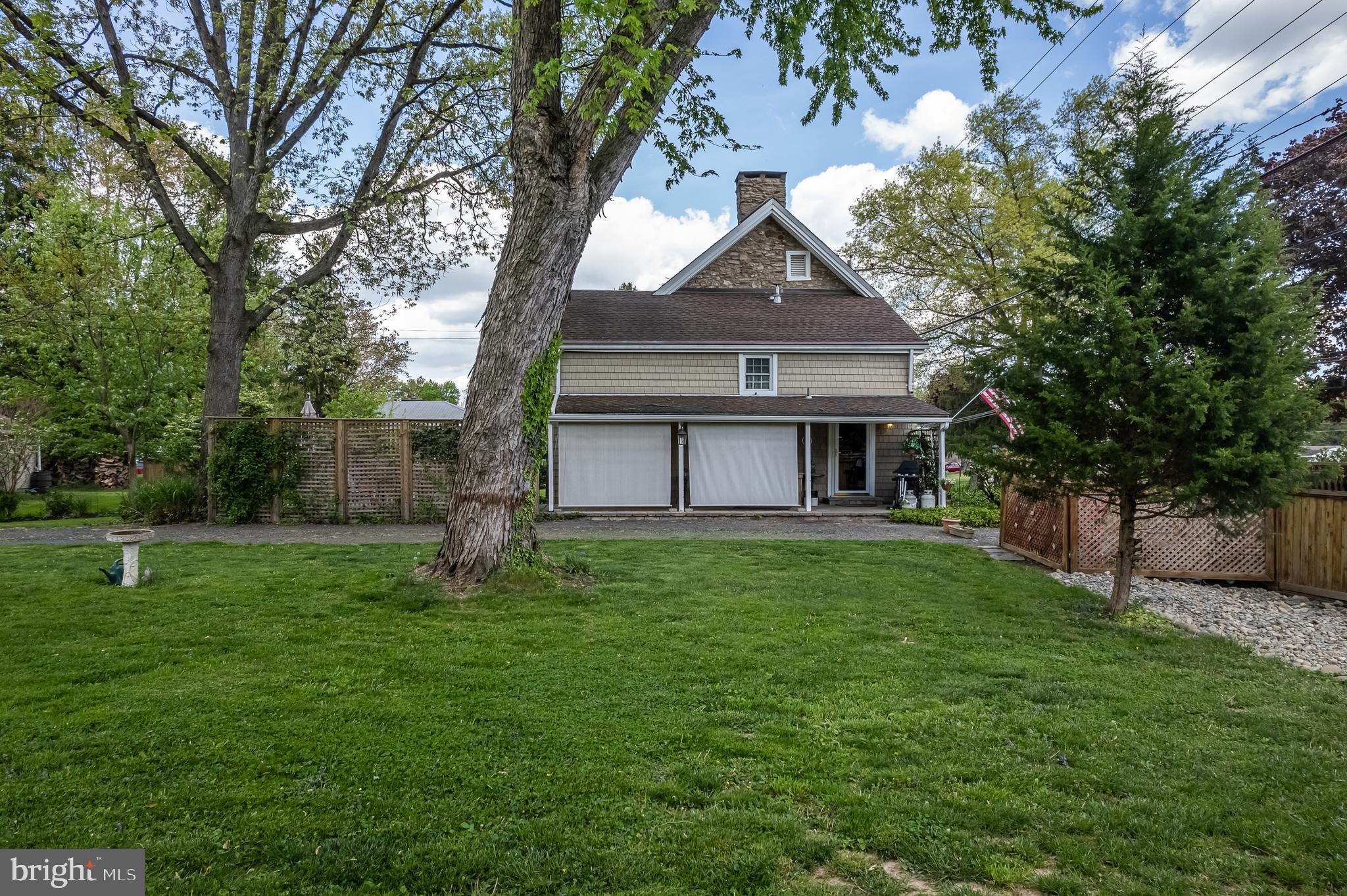 1060 Davisville Rd
