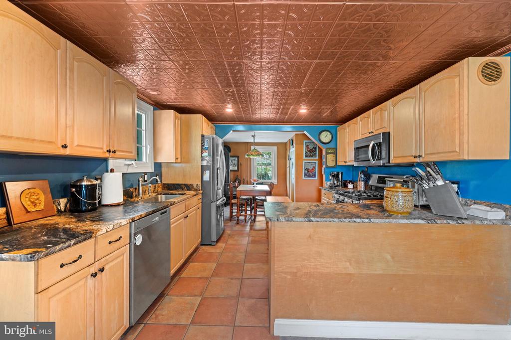 1060 Davisville Rd