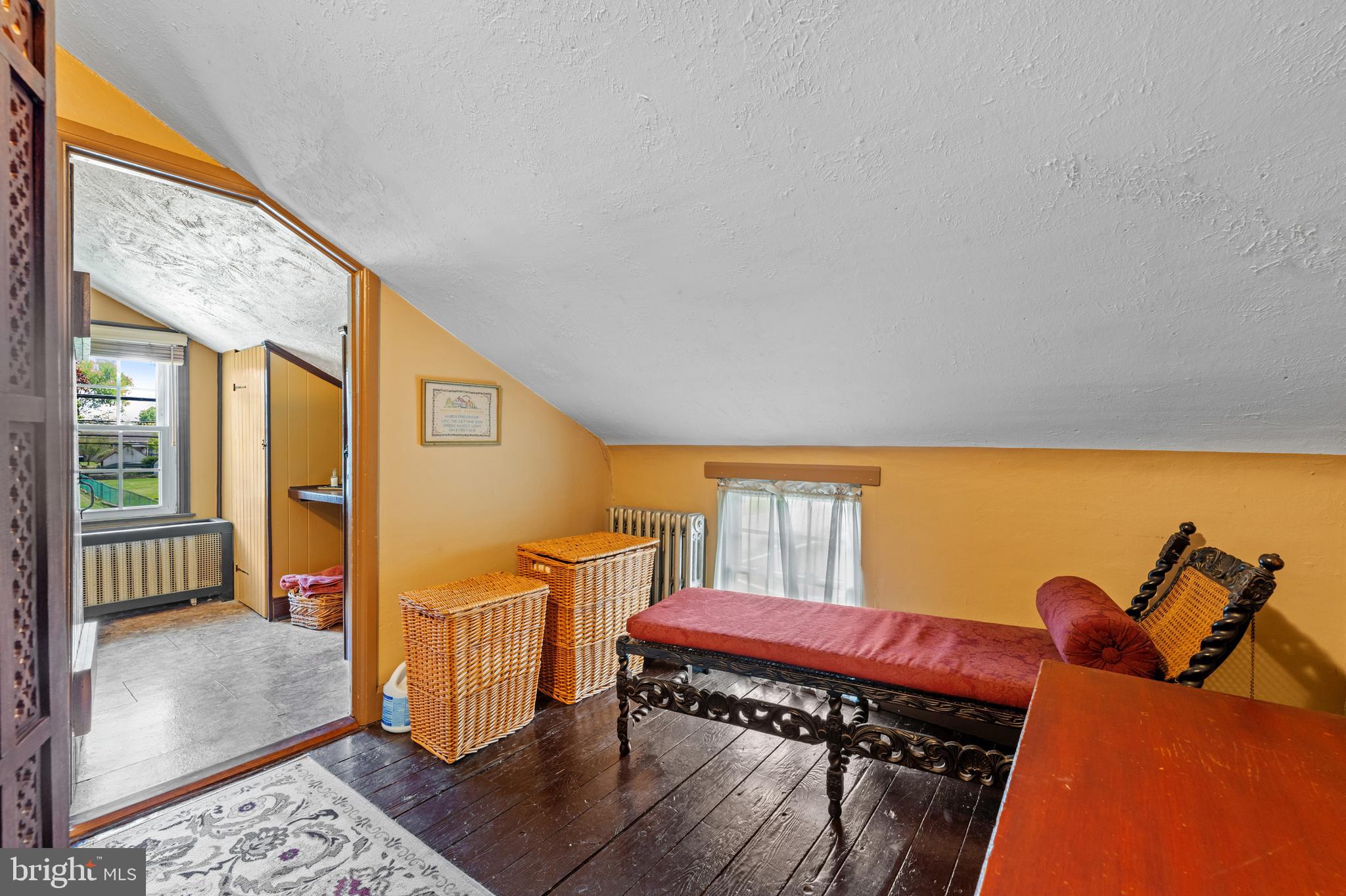 1060 Davisville Rd