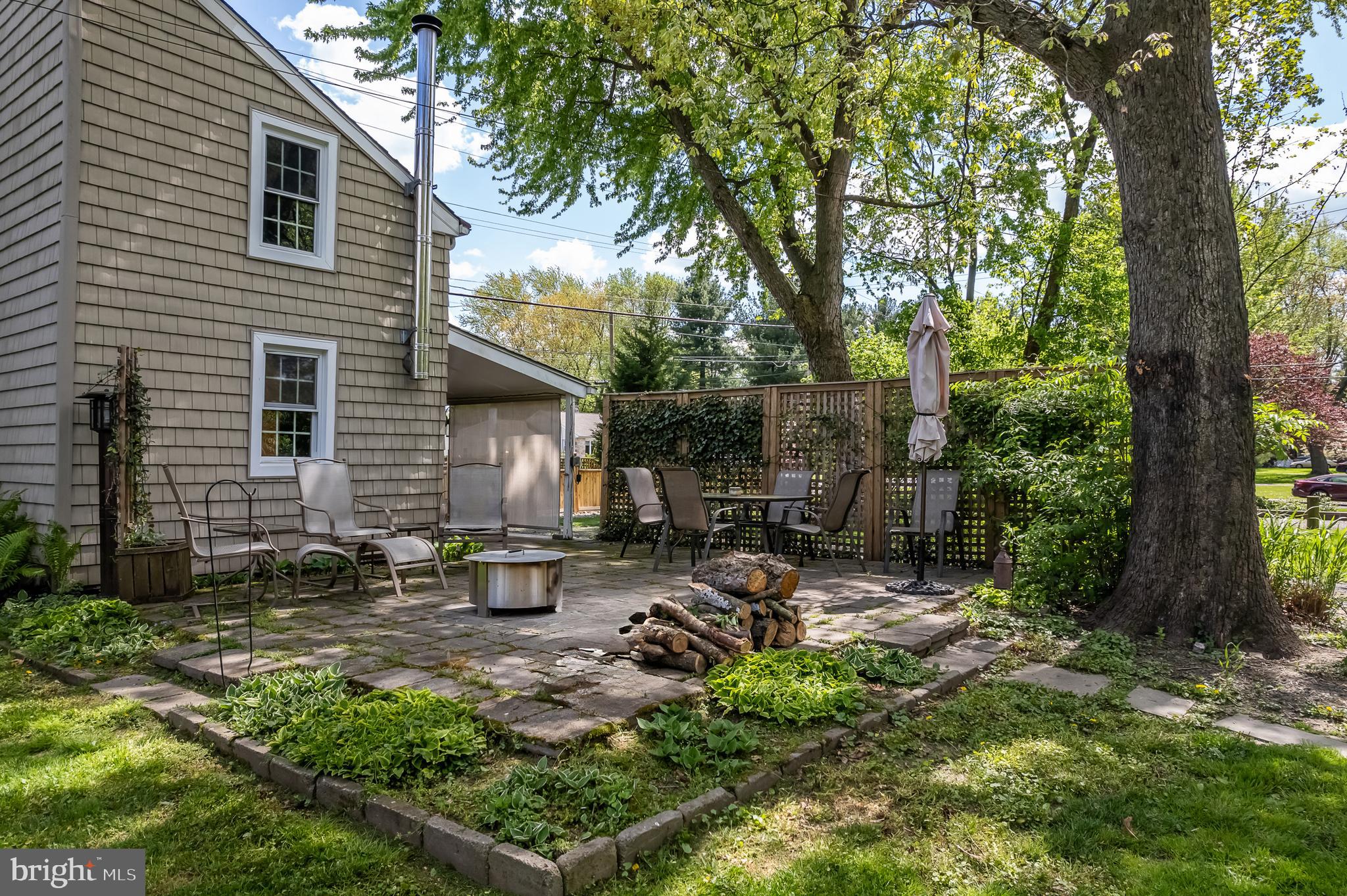 1060 Davisville Rd