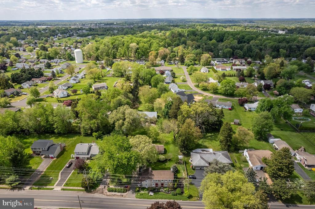 1060 Davisville Rd