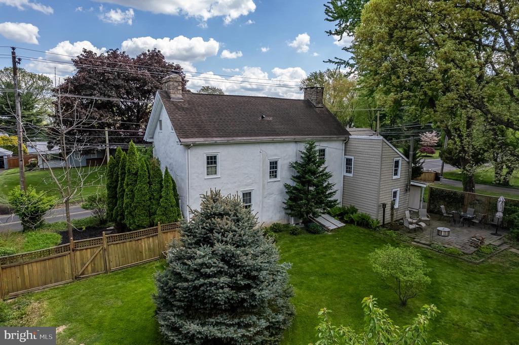 1060 Davisville Rd