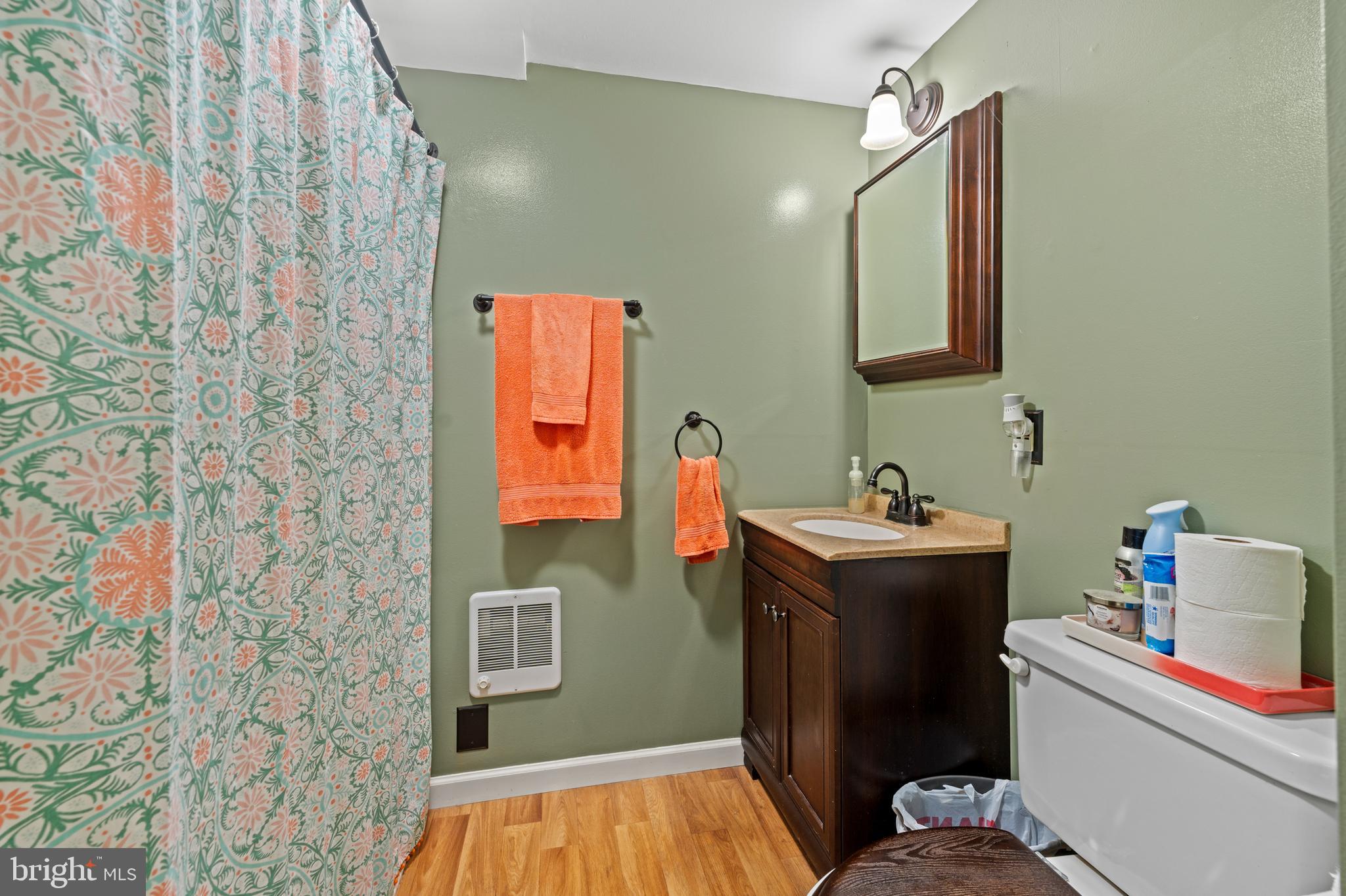 1060 Davisville Rd