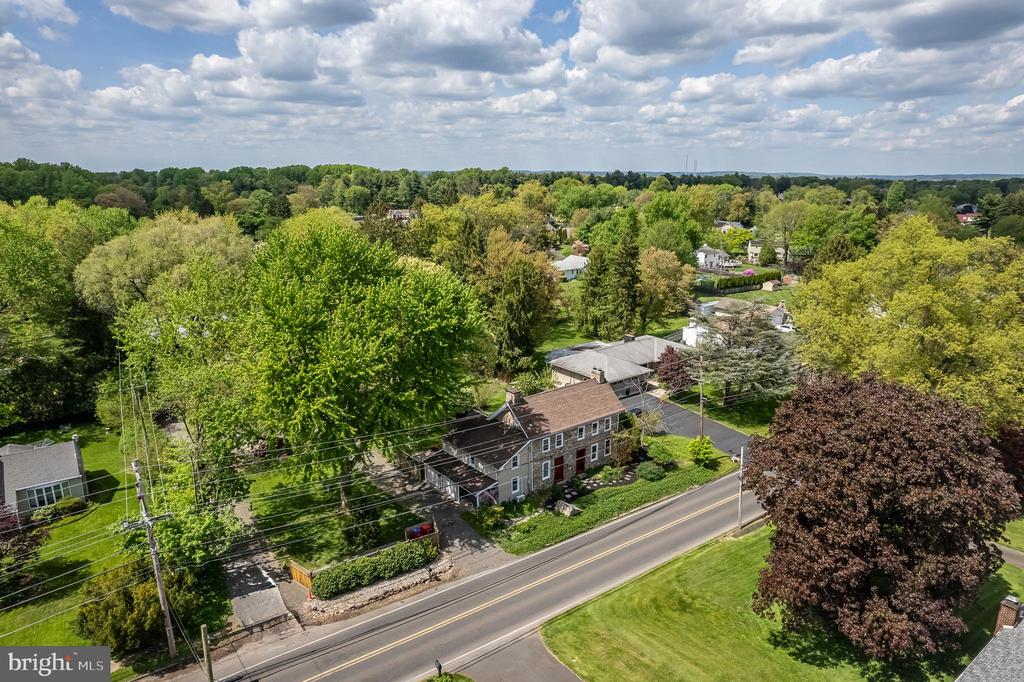 1060 Davisville Rd