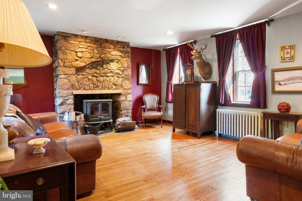 1060 Davisville Rd