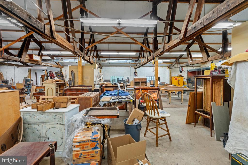 1060 Davisville Rd