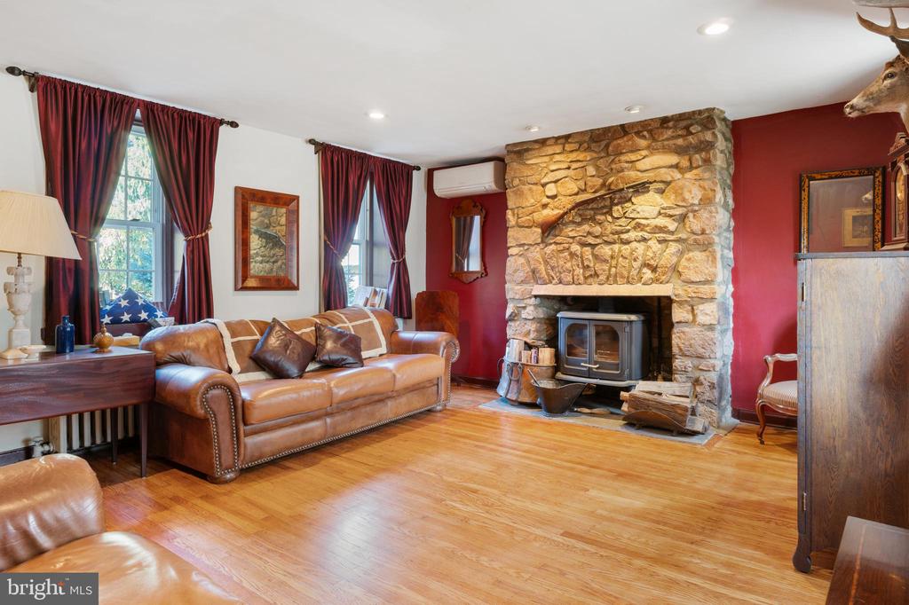 1060 Davisville Rd