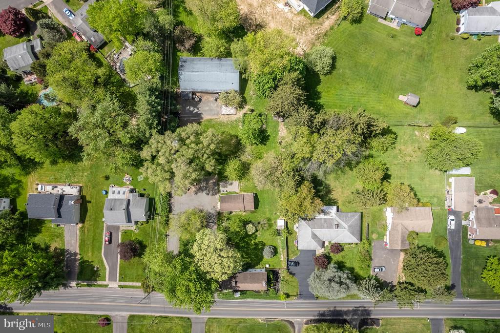 1060 Davisville Rd