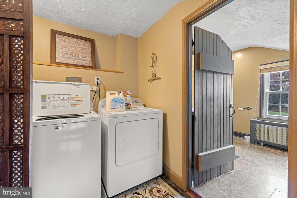 1060 Davisville Rd