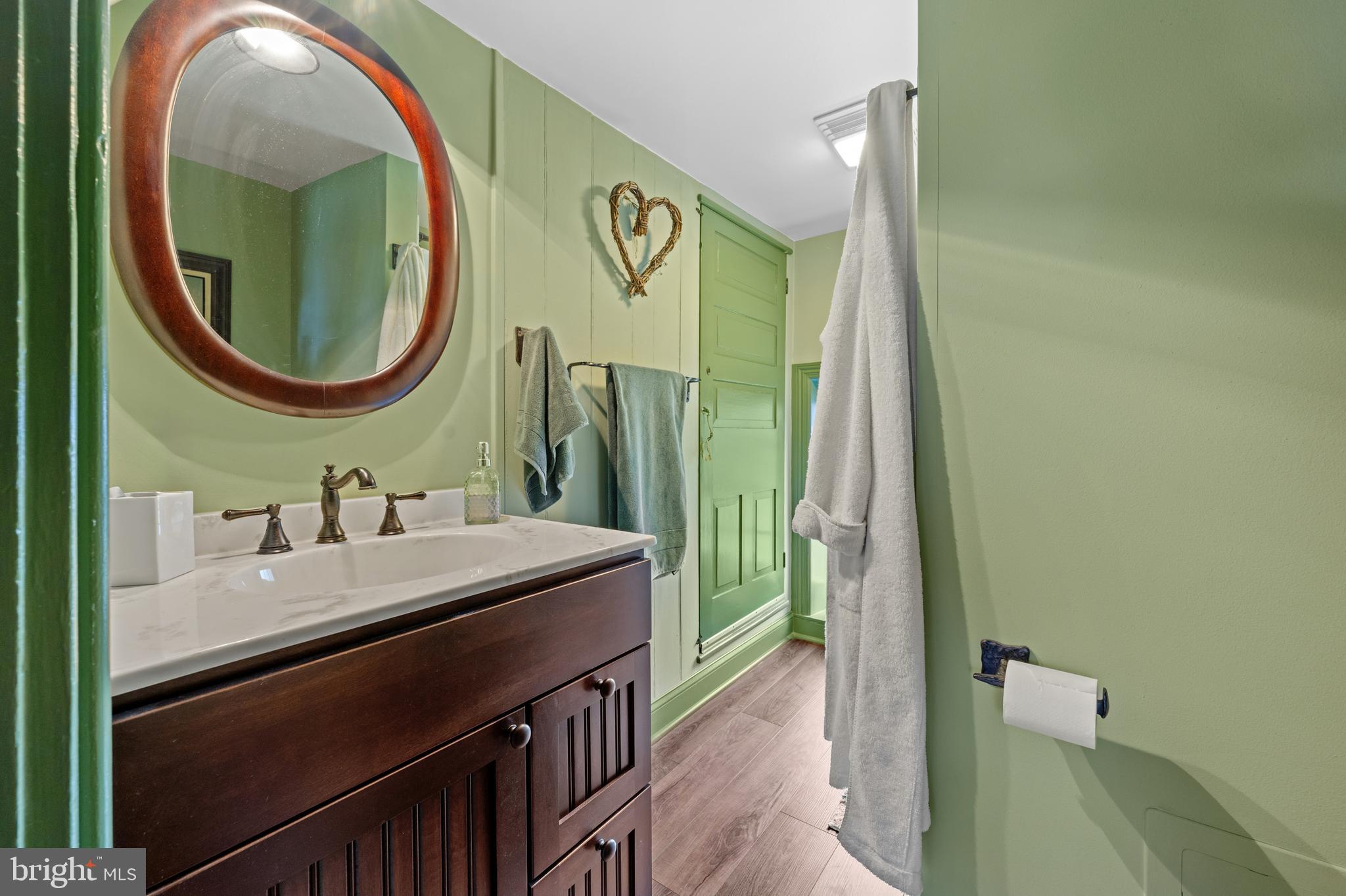 1060 Davisville Rd