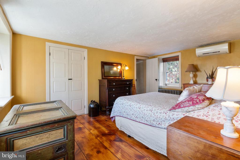 1060 Davisville Rd