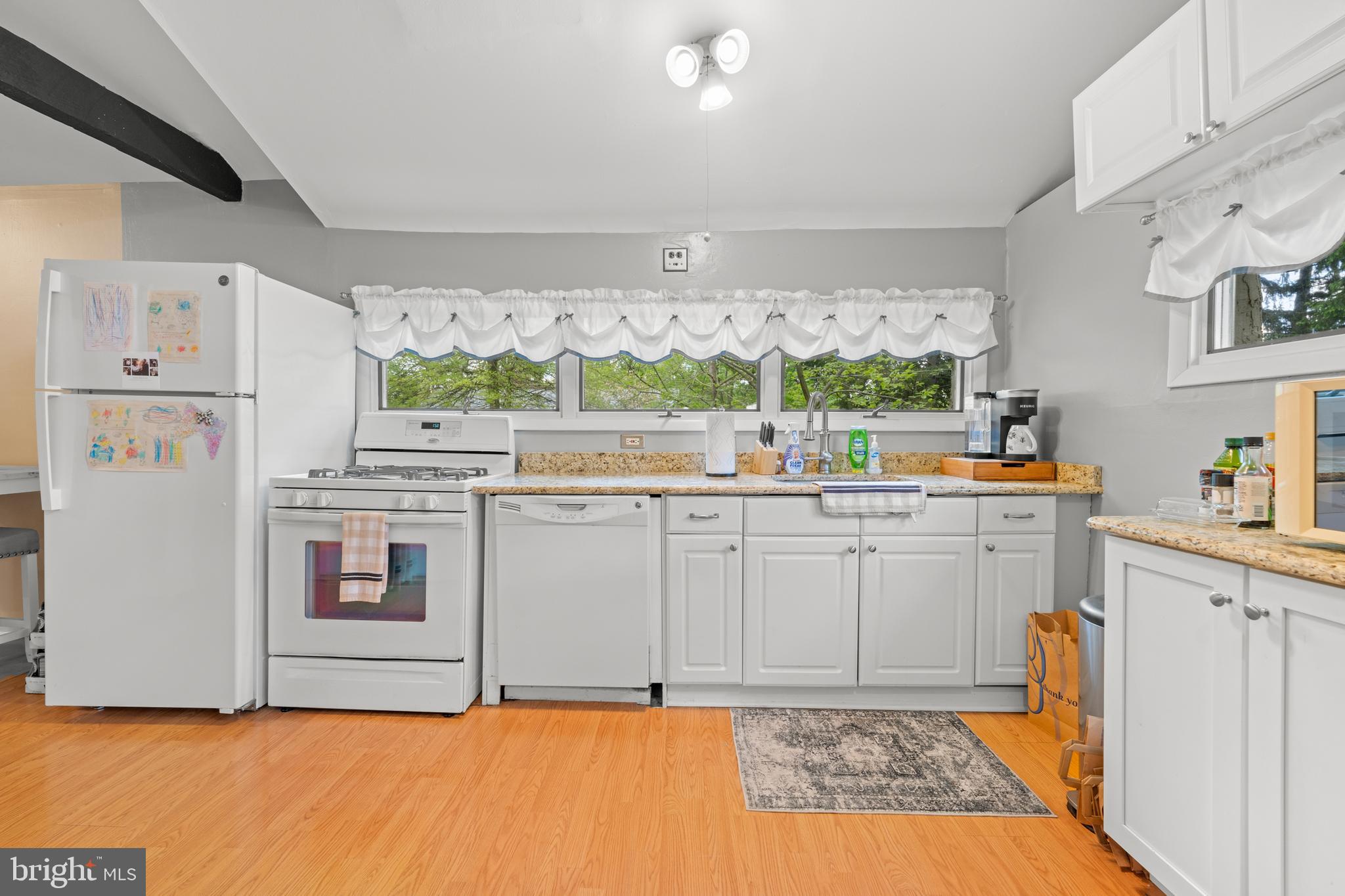 1060 Davisville Rd