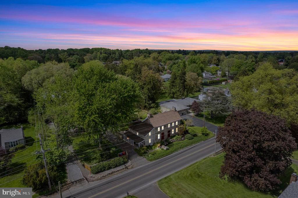 1060 Davisville Rd