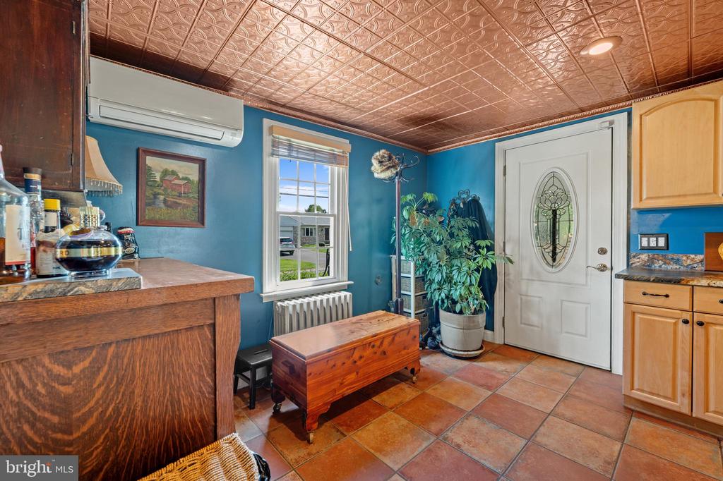 1060 Davisville Rd