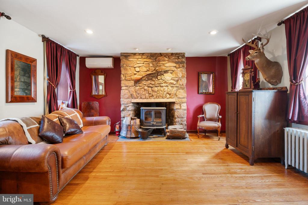 1060 Davisville Rd