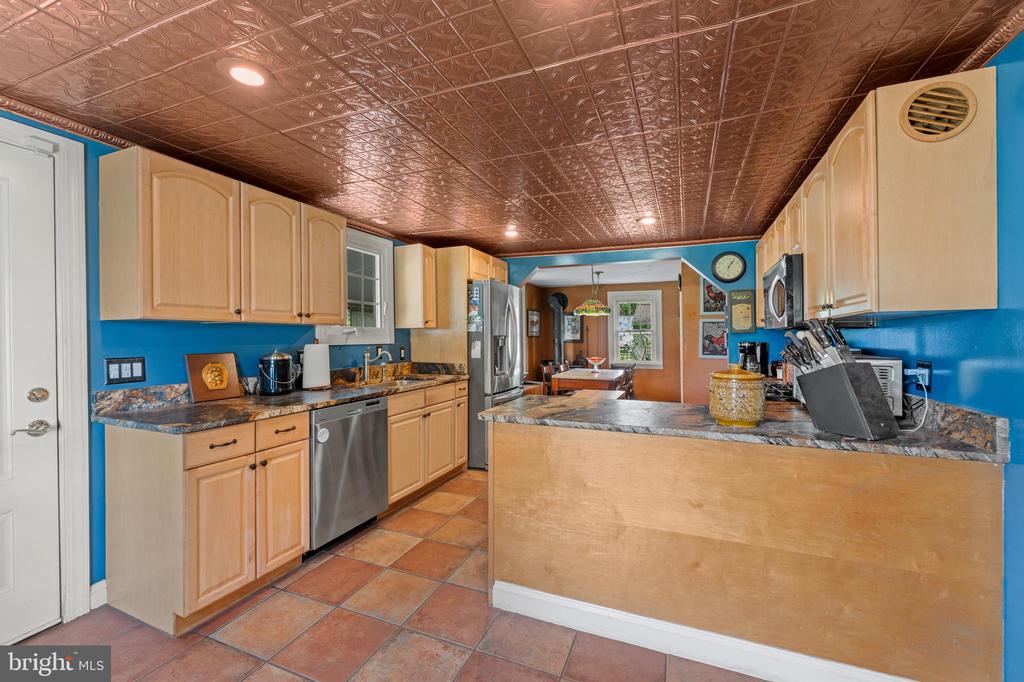 1060 Davisville Rd