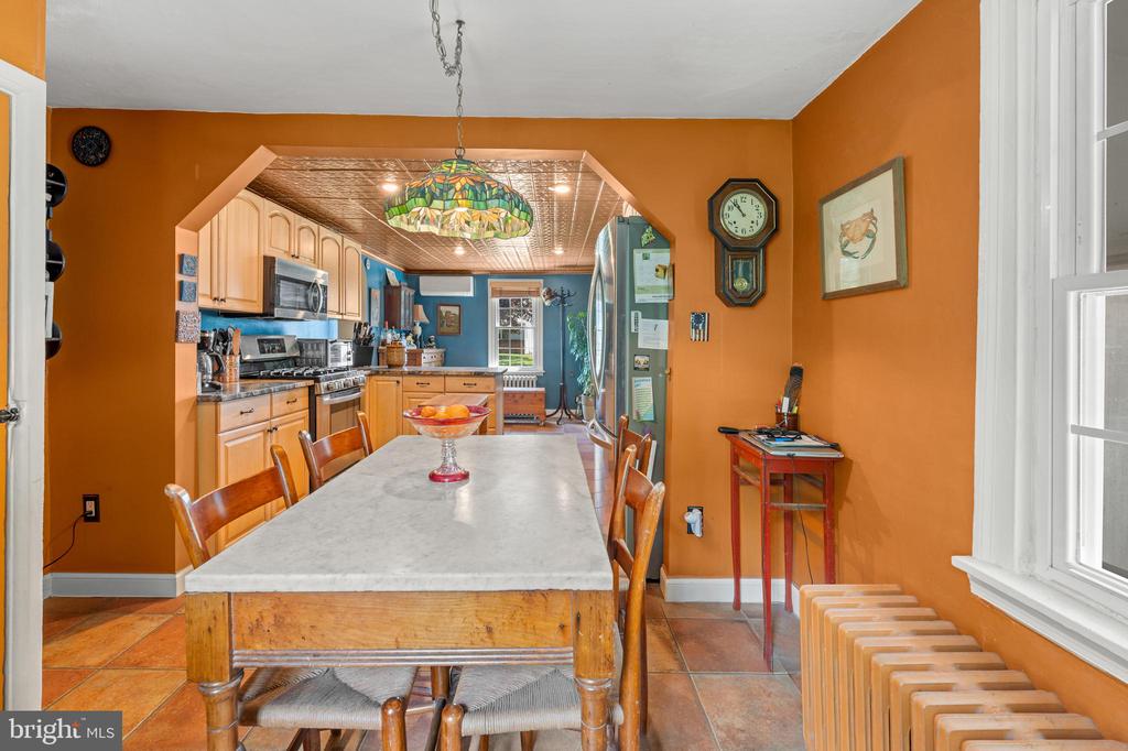 1060 Davisville Rd
