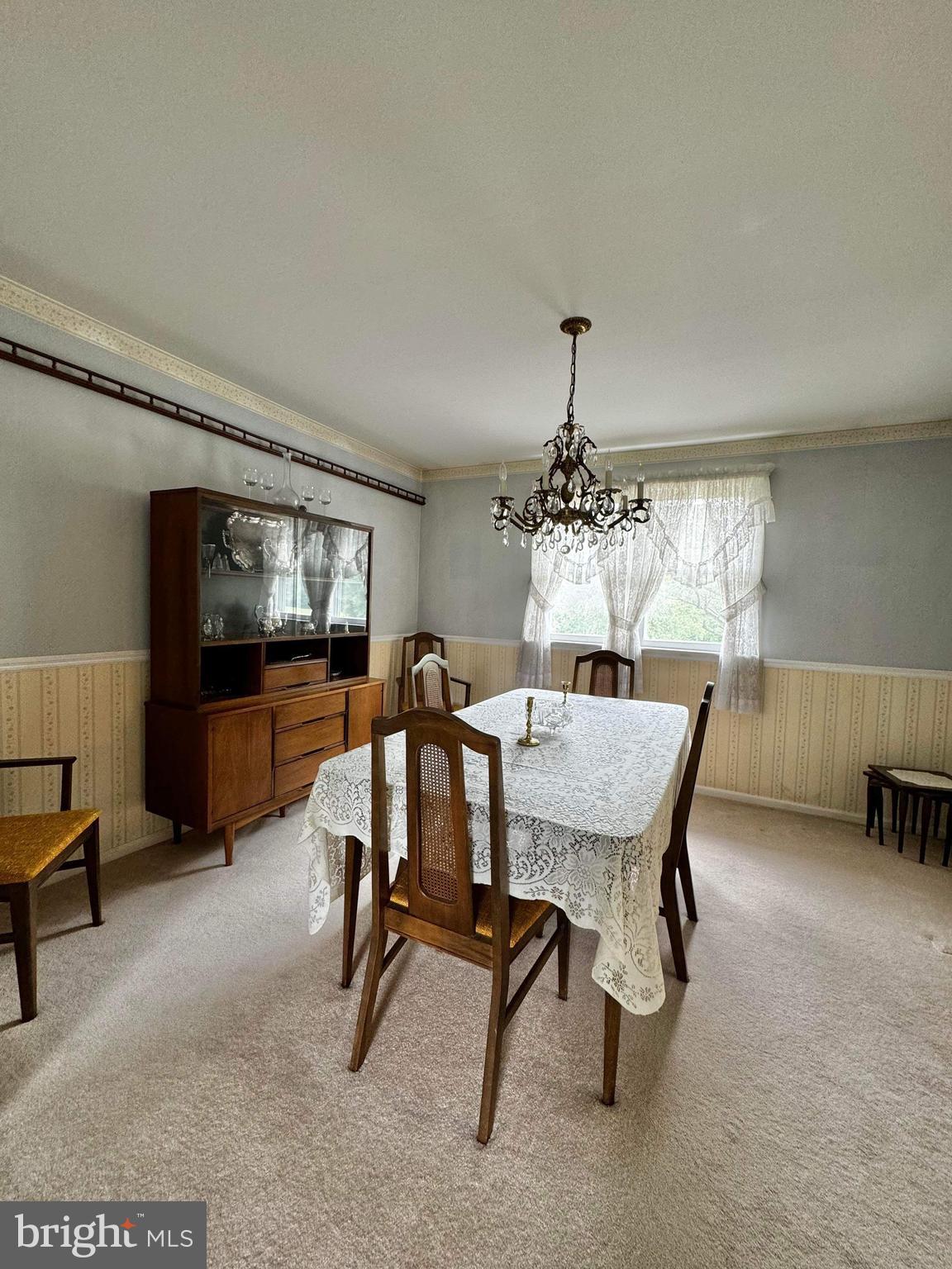 10 Meadow Dr