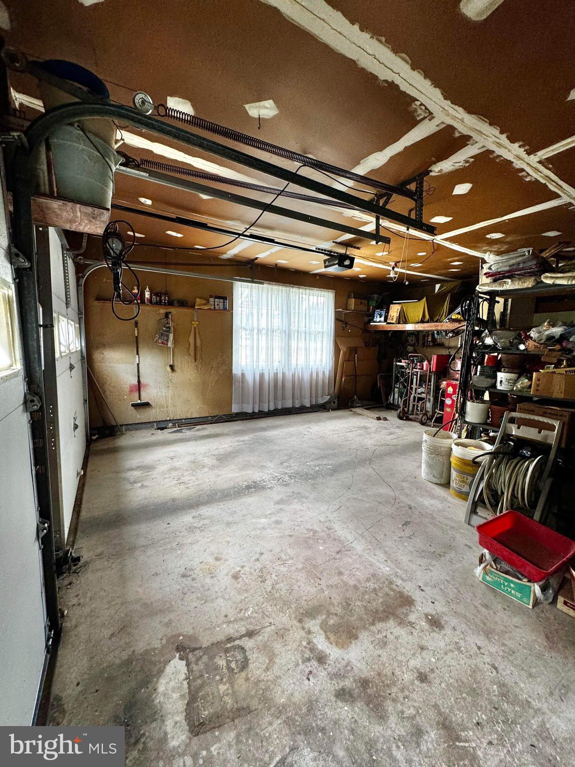 10 Meadow Dr