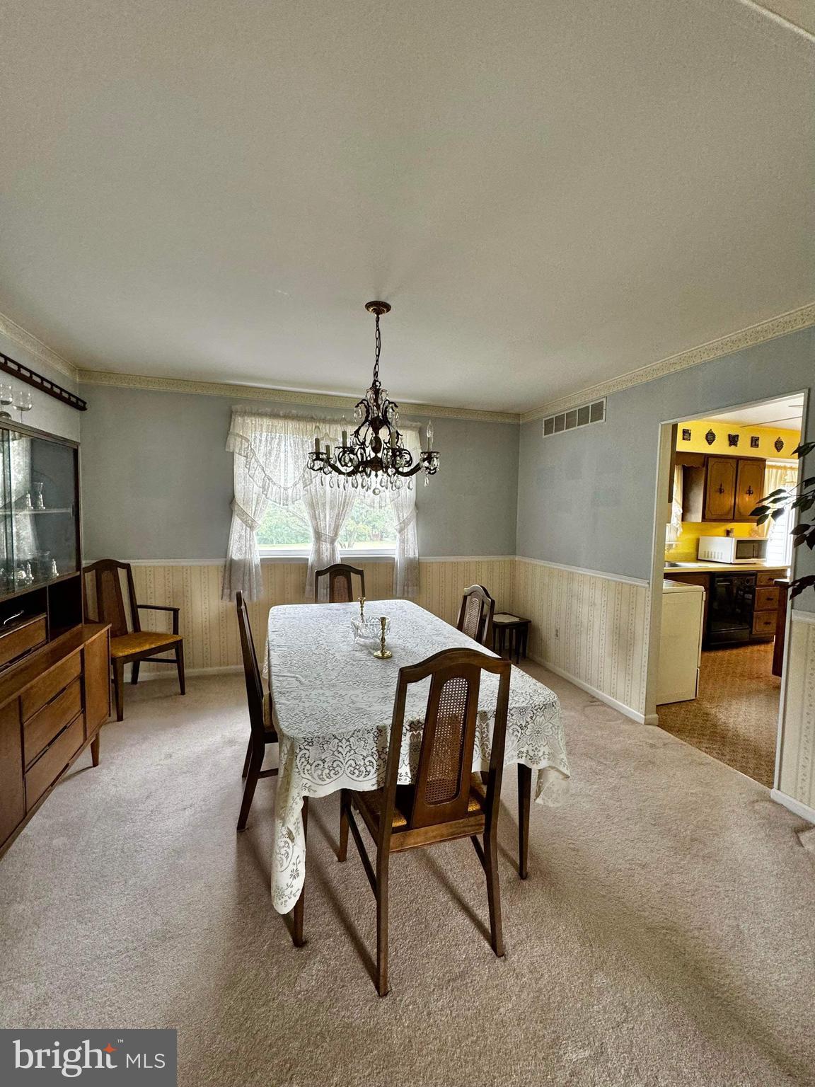 10 Meadow Dr
