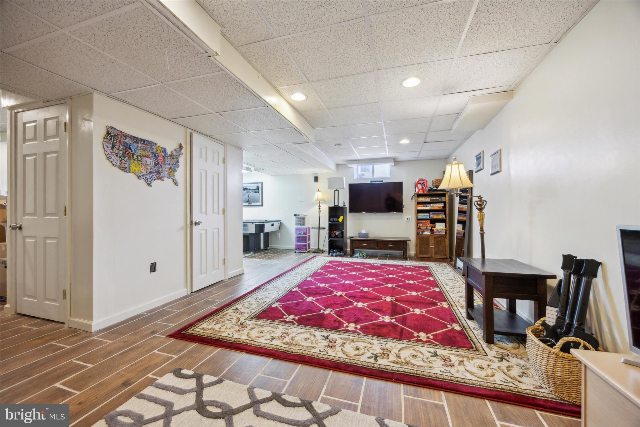 1017 Ronald Reagan Dr