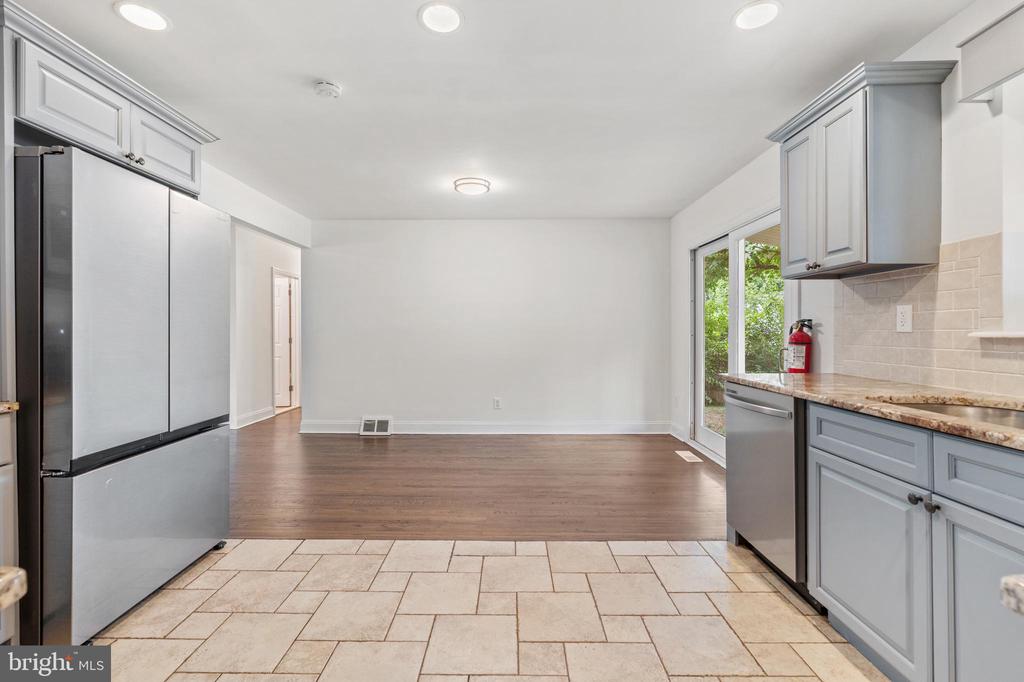 320 Newtown Rd